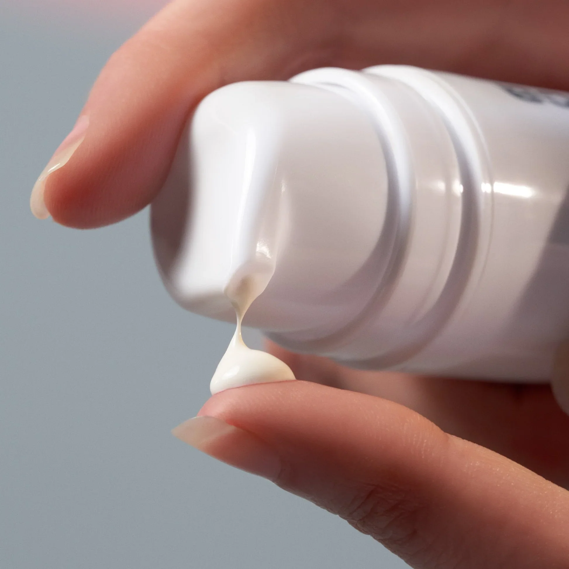 dynamic skin recovery spf 50 moisturizer travel size - Image 8