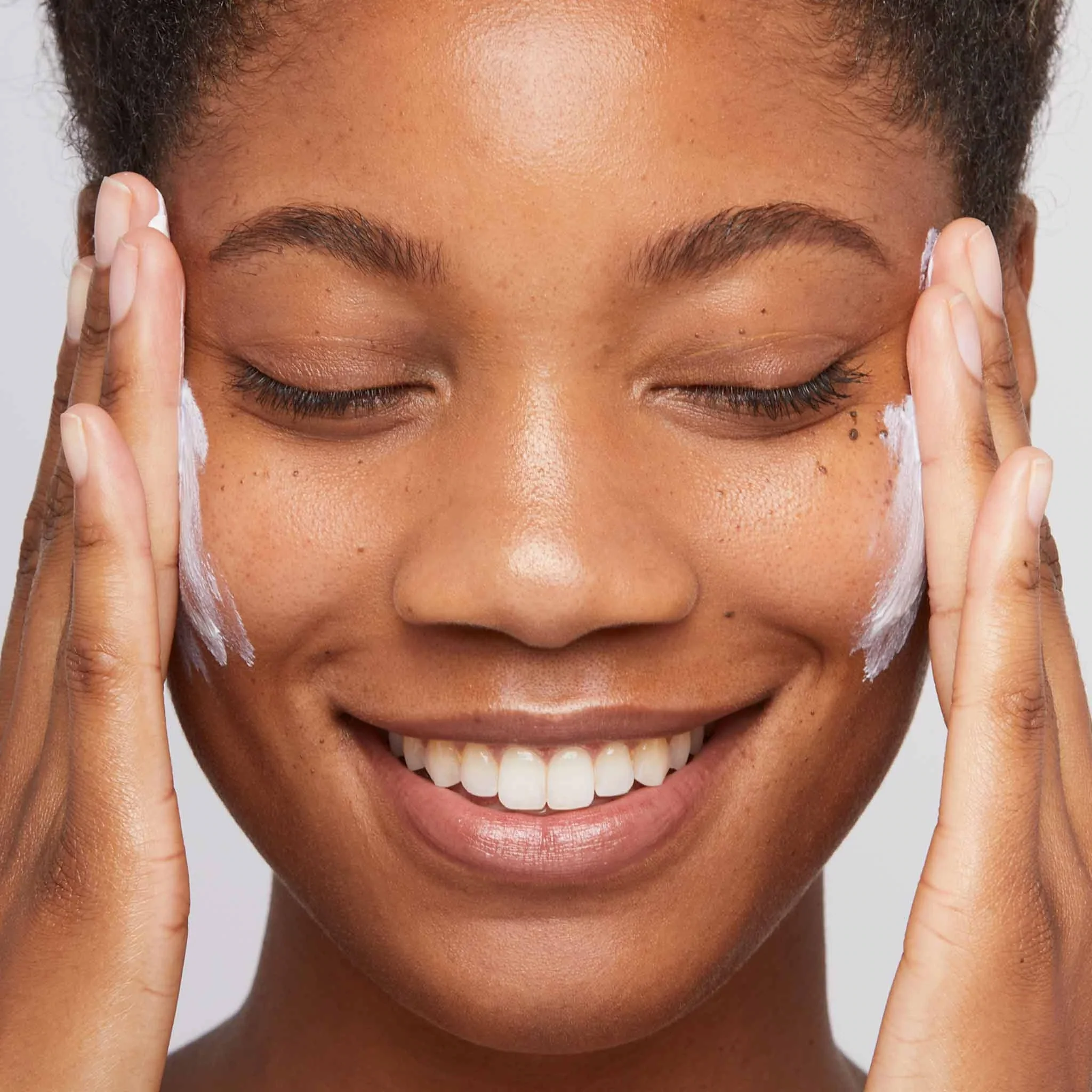 invisible physical defense mineral sunscreen spf 30 - Image 4