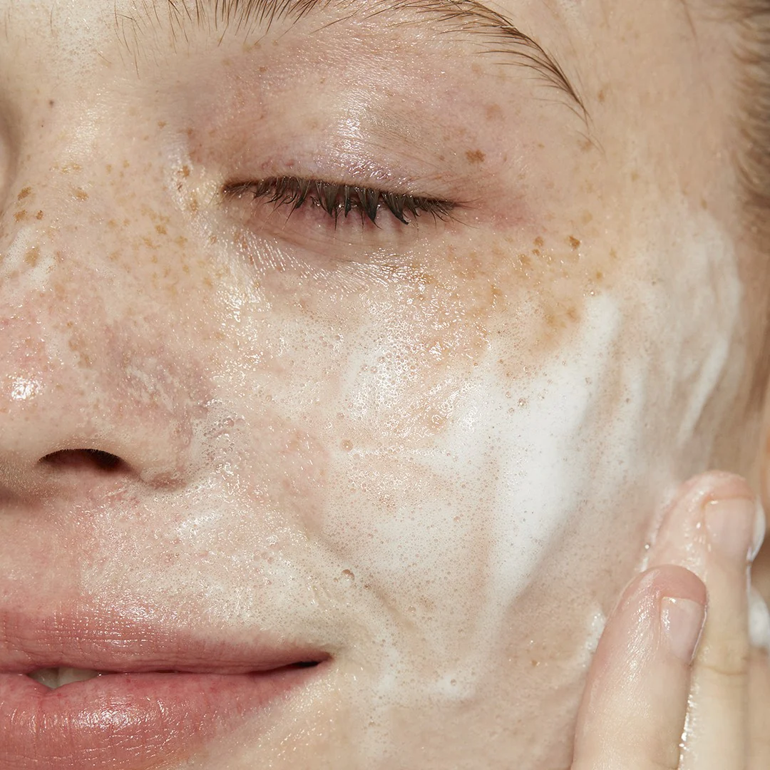 oil to foam total cleanser - Image 5