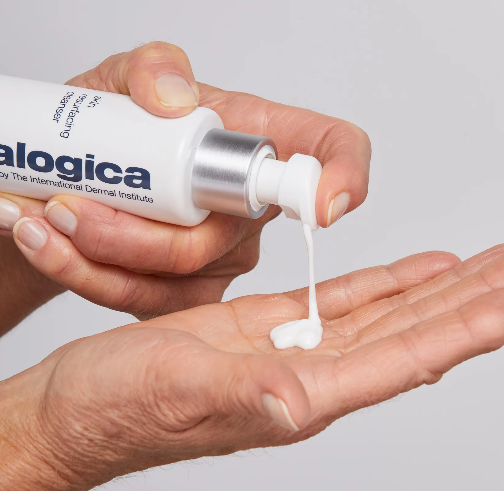 skin resurfacing lactic acid cleanser - Image 3